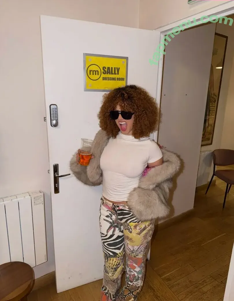 Lena Situations nude photo #0527 (Lena Mahfouf / lenaanderson / lenamahfouf / lenasituations)