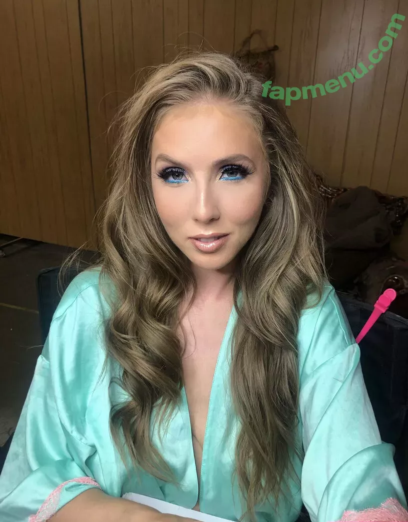 lenaisapeach nude photo #0037 (lenapaulxo)