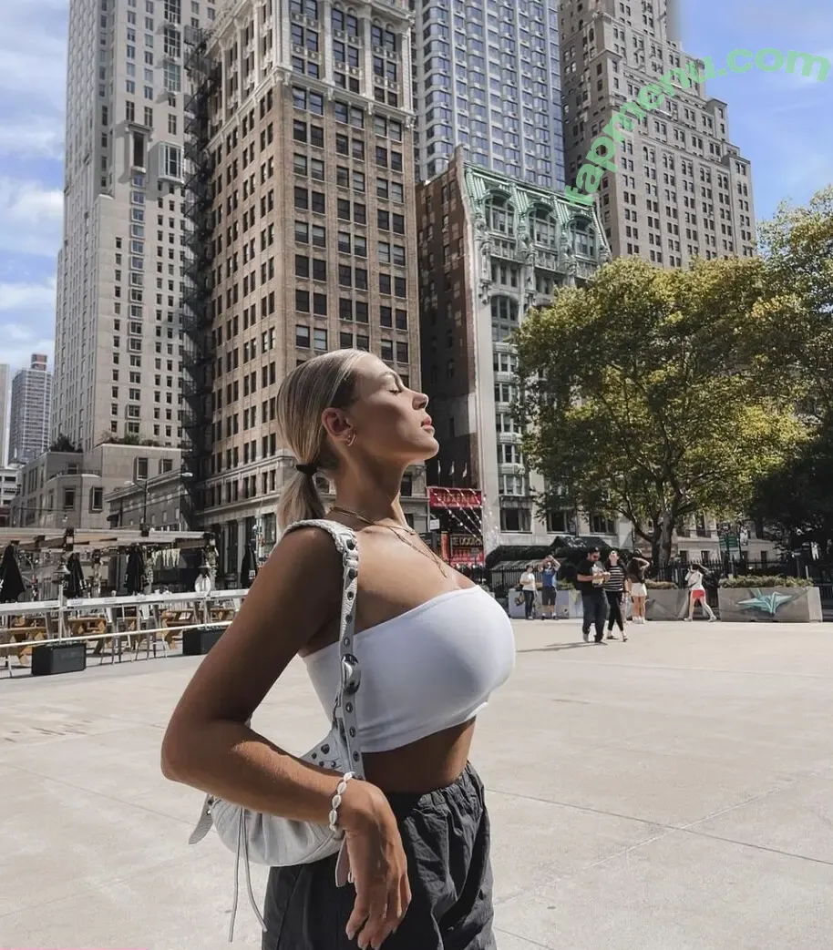 Lenaknk nude photo #0051 (Lenaknk)