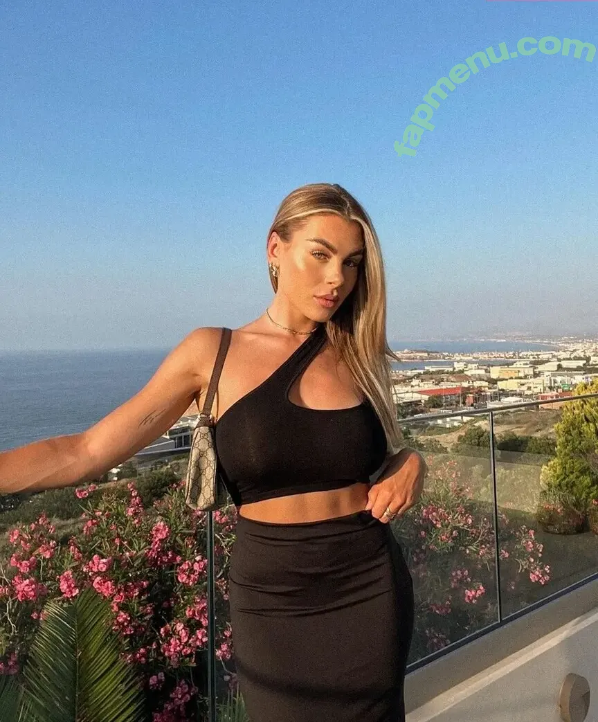 Lenaknk nude photo #0111 (Lenaknk)