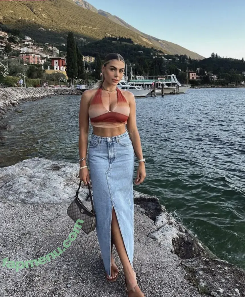 Lenaknk nude photo #0204 (Lenaknk)