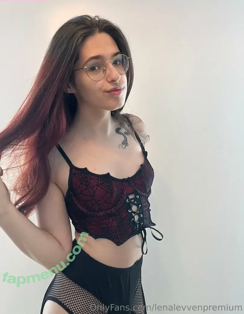 lenalevvenxo nude photo #0042 (lenalevvenxoxo)