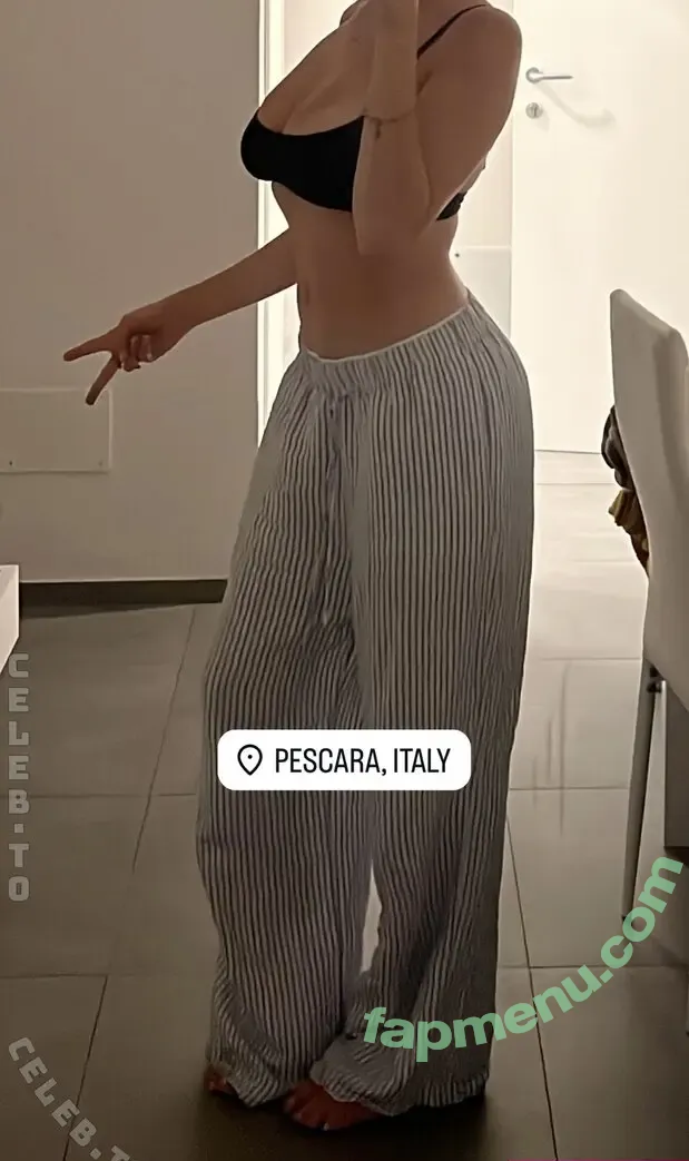 Leni Bahr nude photo #0137 (leni.bahr / leniibahr)