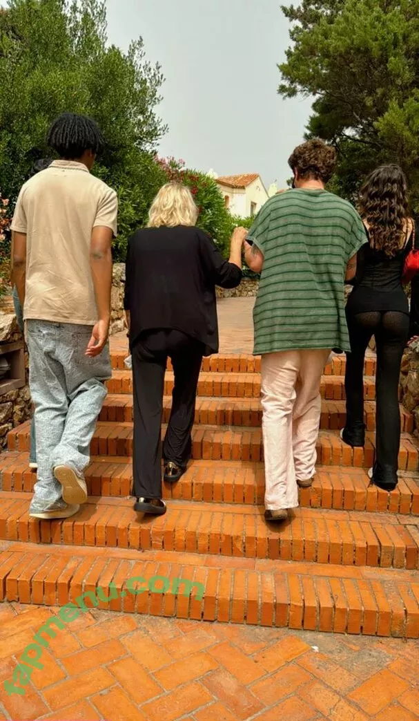 Leni Klum nude photo #1715 (leni.klum / leniklum)