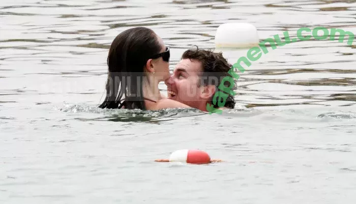 Leni Klum nude photo #1826 (leni.klum / leniklum)