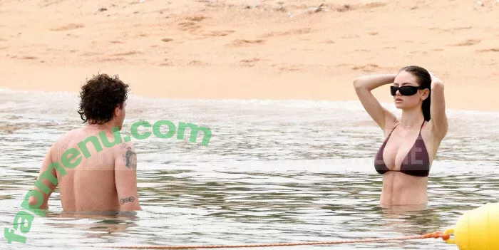 Leni Klum nude photo #1831 (leni.klum / leniklum)