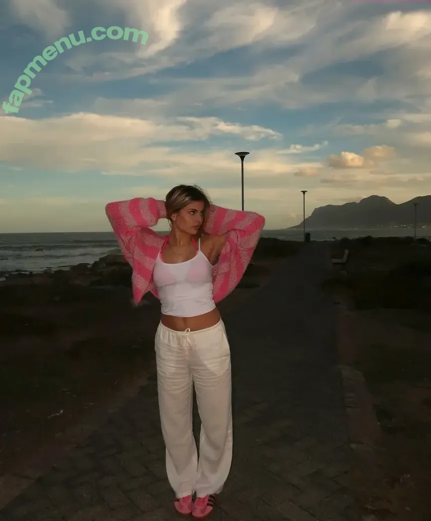 Leni Pieckenhagen nude photo #0001 (Leni.pie)