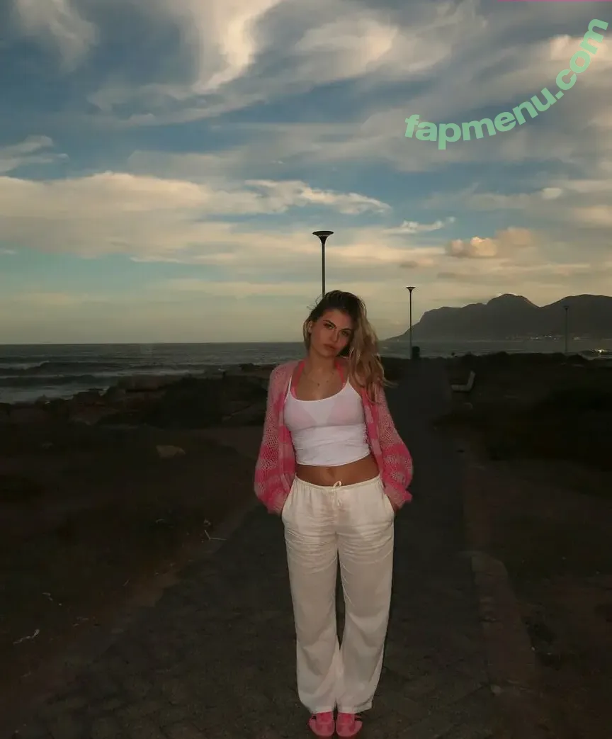 Leni Pieckenhagen nude photo #0004 (Leni.pie)