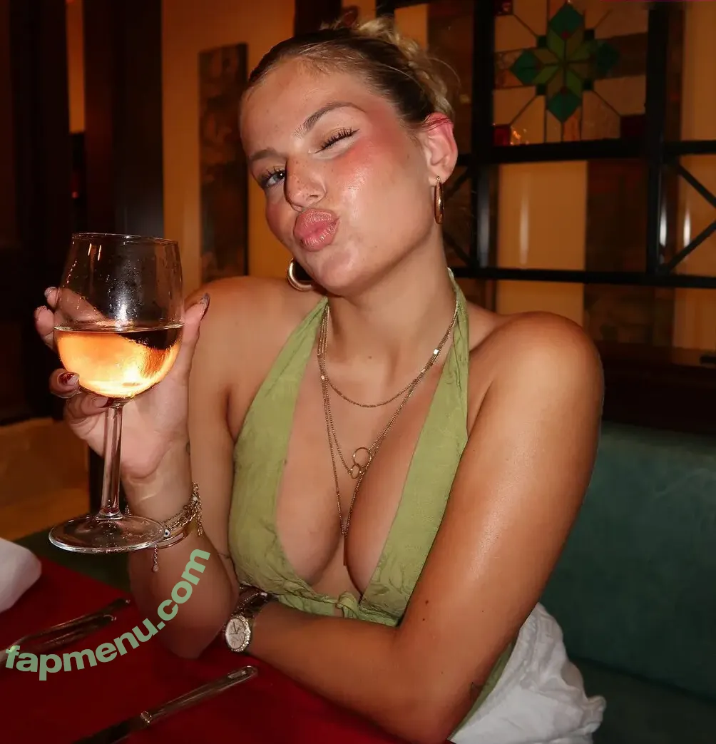 Leni Pieckenhagen nude photo #0103 (Leni.pie)