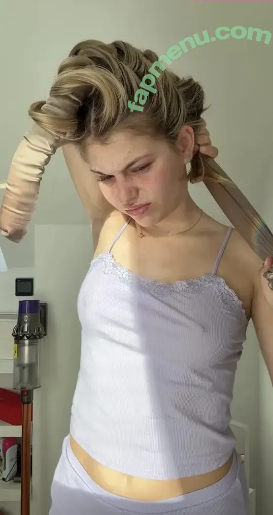 Leni Pieckenhagen nude photo #0114 (Leni.pie)