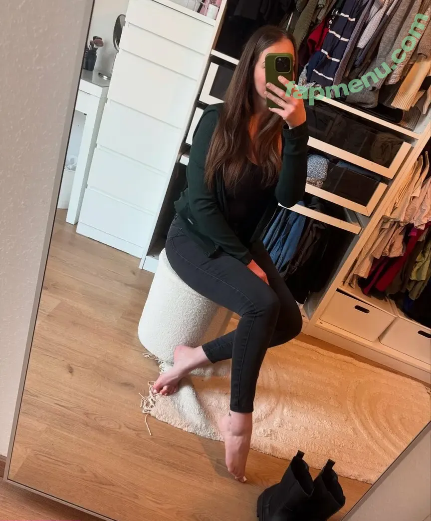 leni.princess nude photo #0084 (leni.princess_)