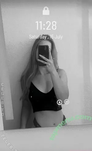 Lenii.brnnr / _leni.brnnr_ nude photo #0018