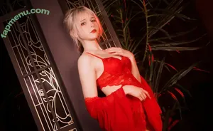 LENivayaAya nude