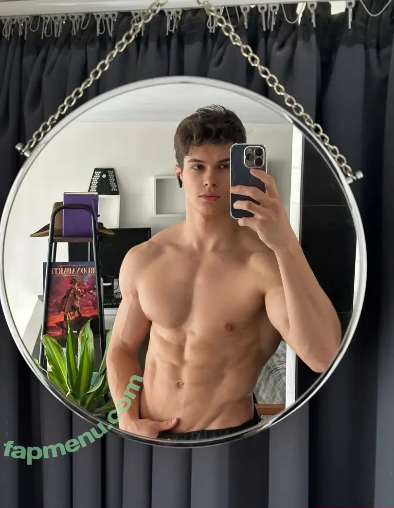 leoaesthetics nude photo #0011 (leoaesthetics)