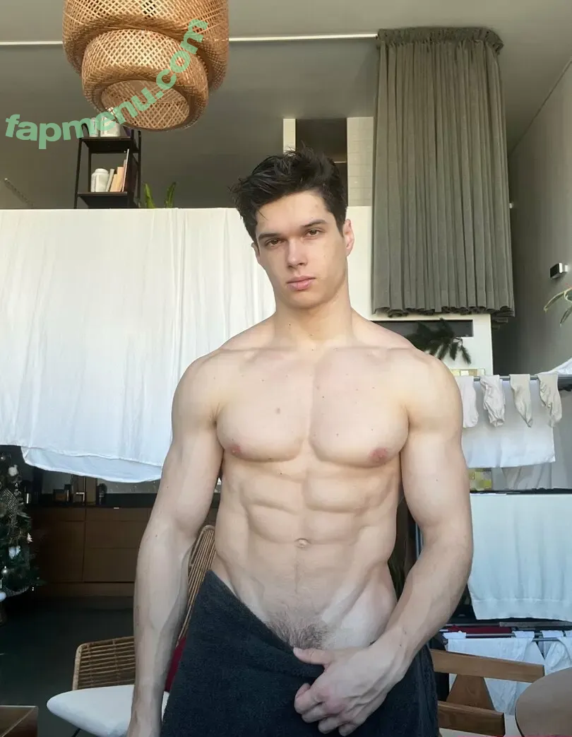 leoaesthetics nude photo #0017 (leoaesthetics)