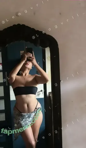 Leogurlll23 / leogurll3086 nude photo #0001