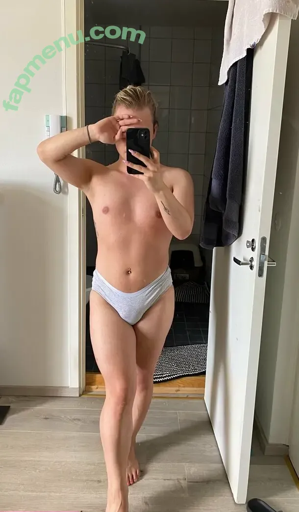 Leonacd nude photo #0035 (GoldPaleontologist5 / Leona_maa / leonacda)