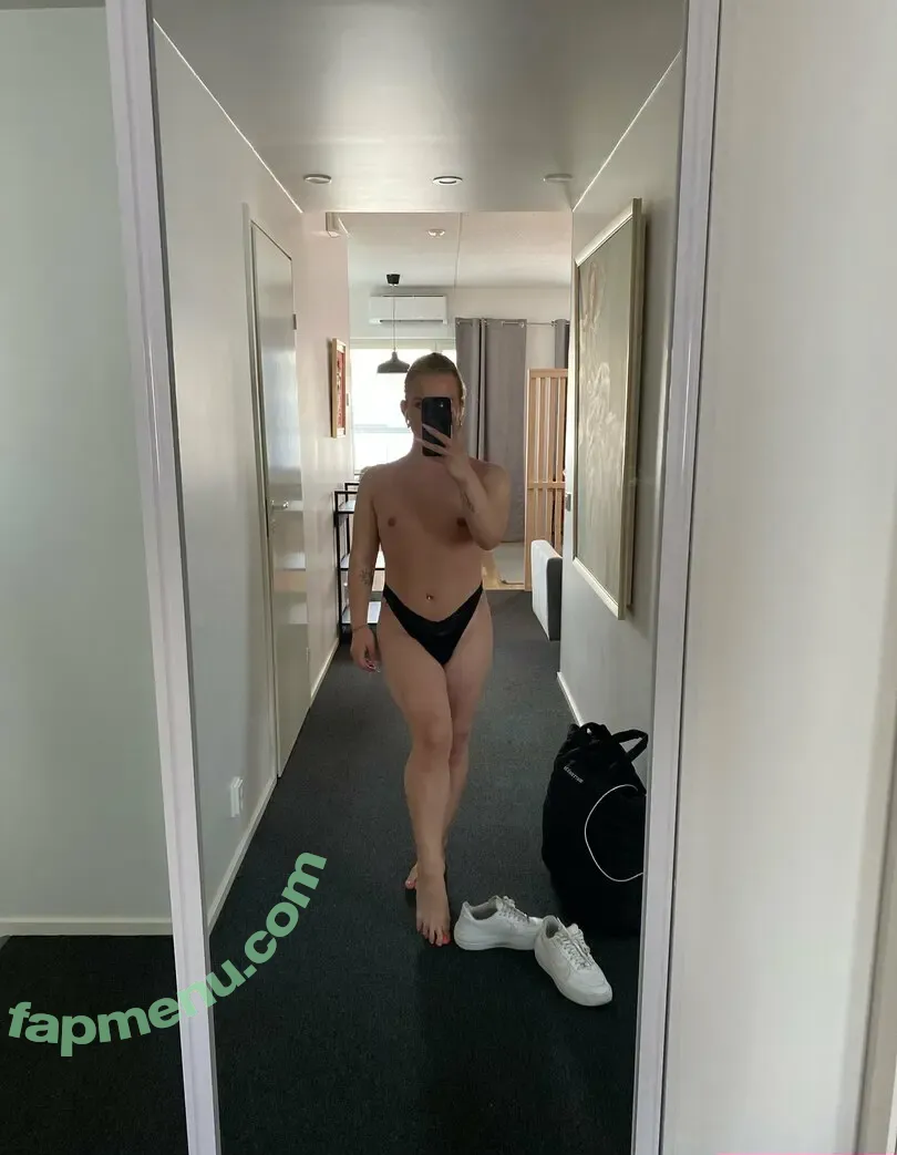 Leonacd nude photo #0042 (GoldPaleontologist5 / Leona_maa / leonacda)
