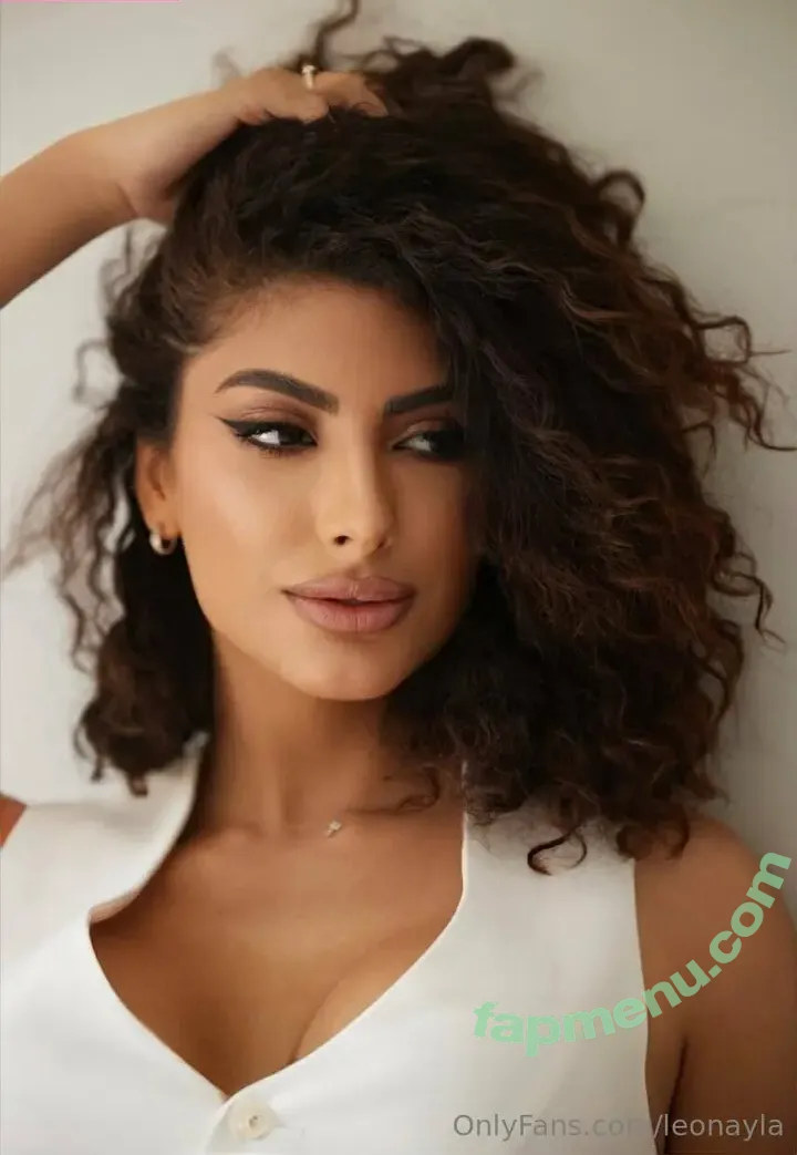 leonayla nude photo #0039 (Leo Kim / leonaylamessy)