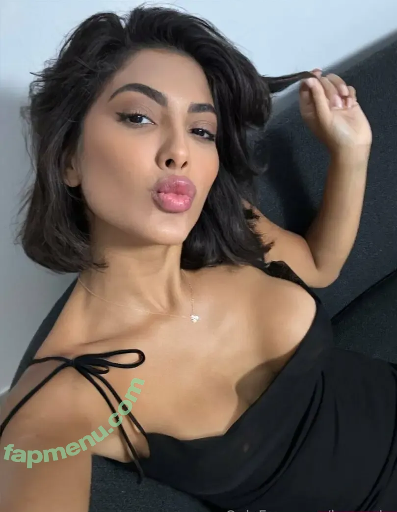 leonayla nude photo #0204 (leonaylamessy)