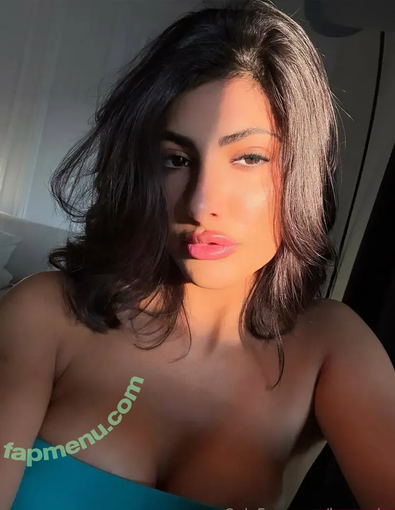 leonayla nude photo #0228 (Leo Kim / leonaylamessy)