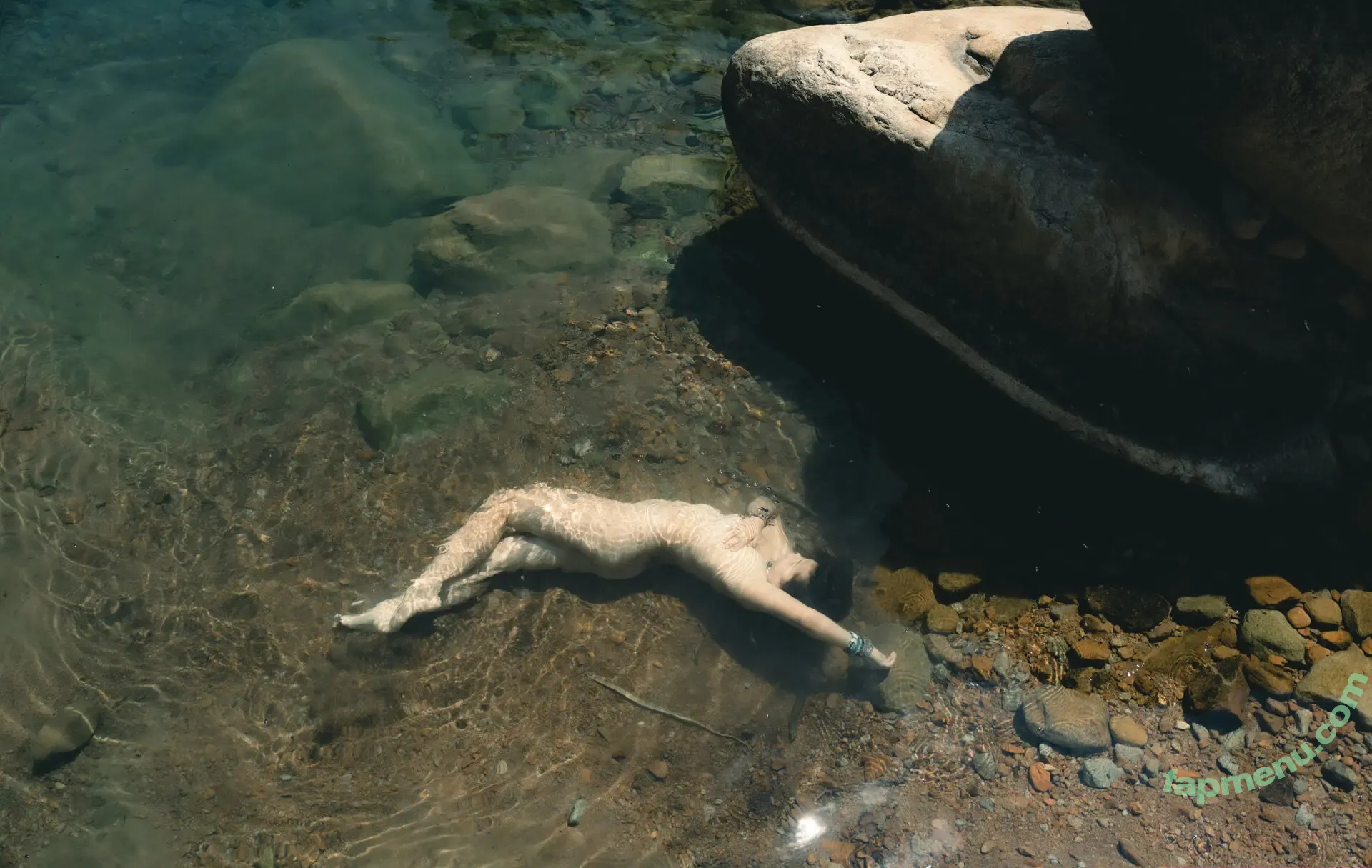 Leonie Buchegger nude photo #0039 (leonie.feliciaa)