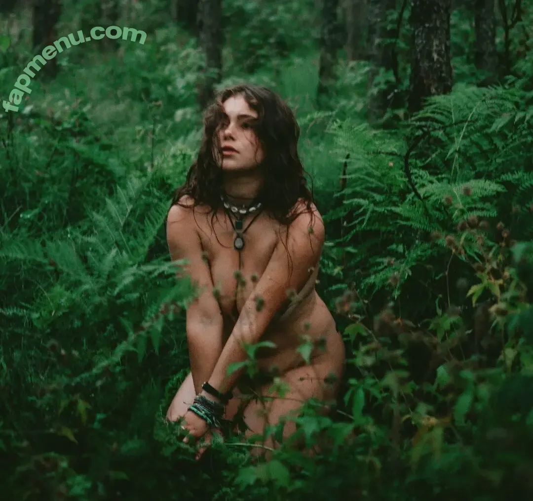 Leonie Buchegger nude photo #0050 (leonie.feliciaa)
