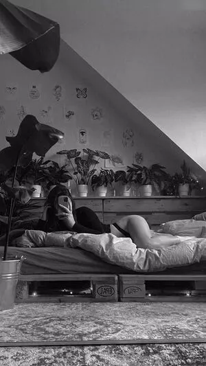Leonie Busse / leonie__busse nude photo #0105