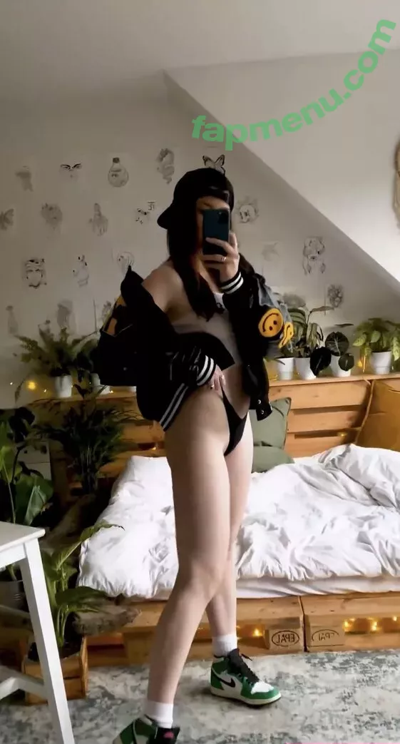 Leonie Busse nude photo #0063 (leonie__busse)