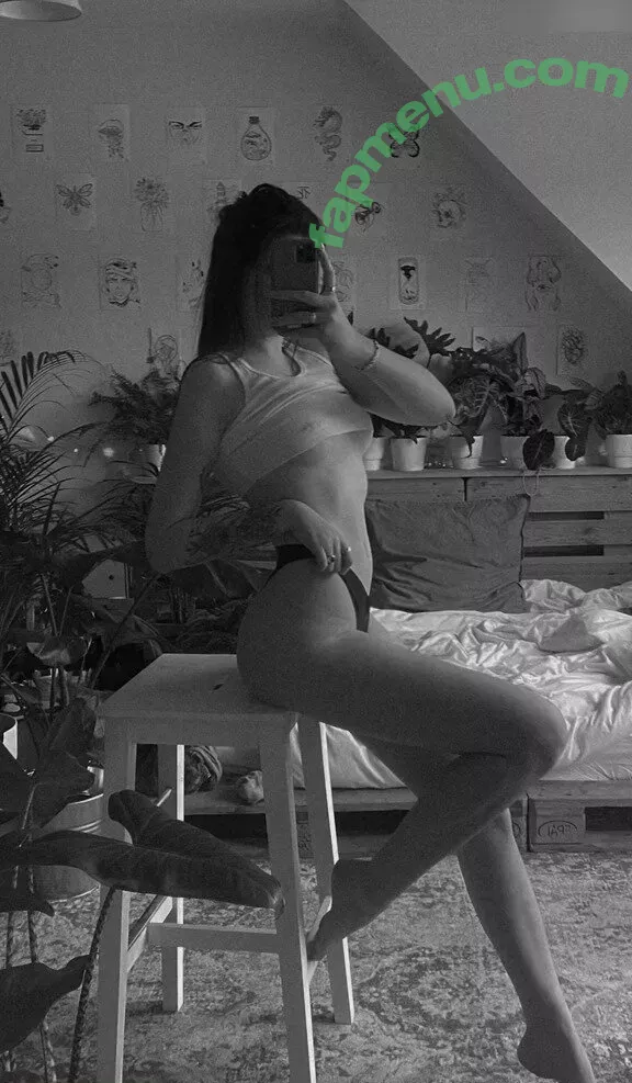 Leonie Busse nude photo #0154 (leonie__busse)