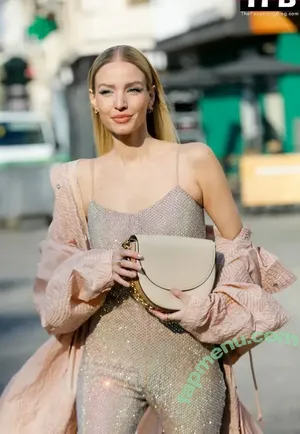 Leonie Hanne / leoniehanne / ohhcouture nude photo #0201