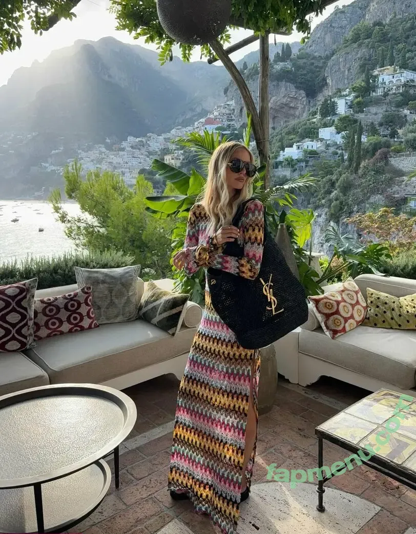 Leonie Hanne nude photo #0175 (leoniehanne / ohhcouture)