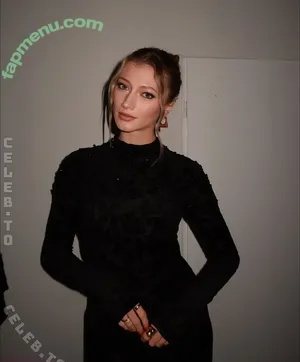 Leony Burger / Leony.music nude photo #0261