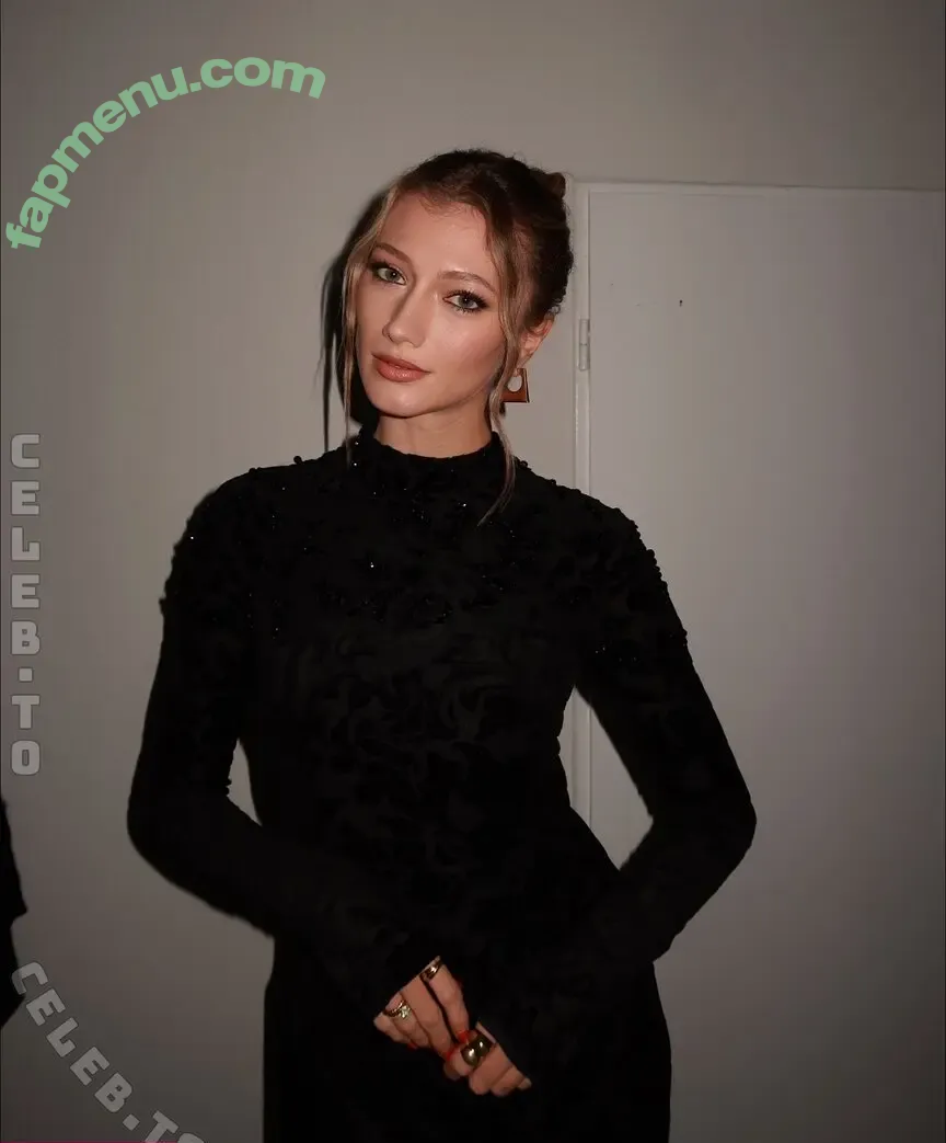 Leony Burger nude photo #0261 (Leony.music)