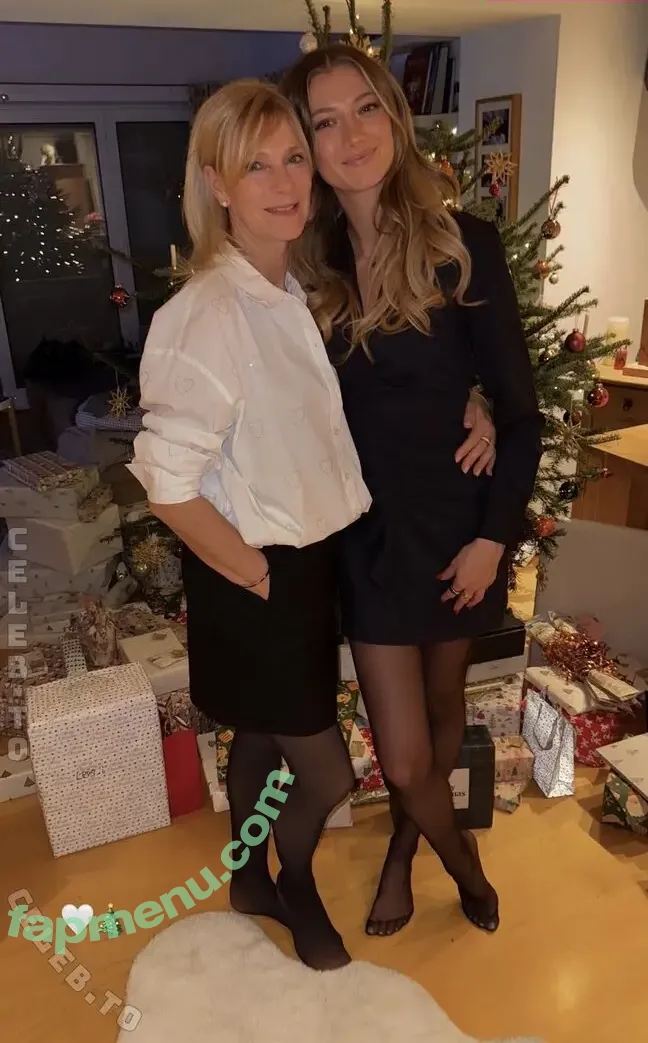 Leony Burger nude photo #0266 (Leony.music)