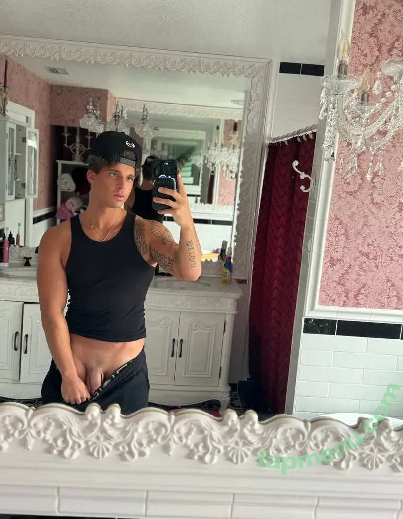 leosvault nude photo #0003 (leos.vault)