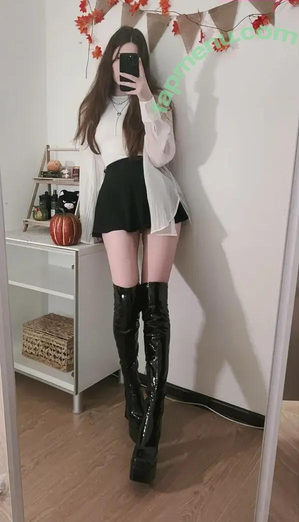 Lepreconnn nude photo #0155 (lissavin / lisssssikkkk)