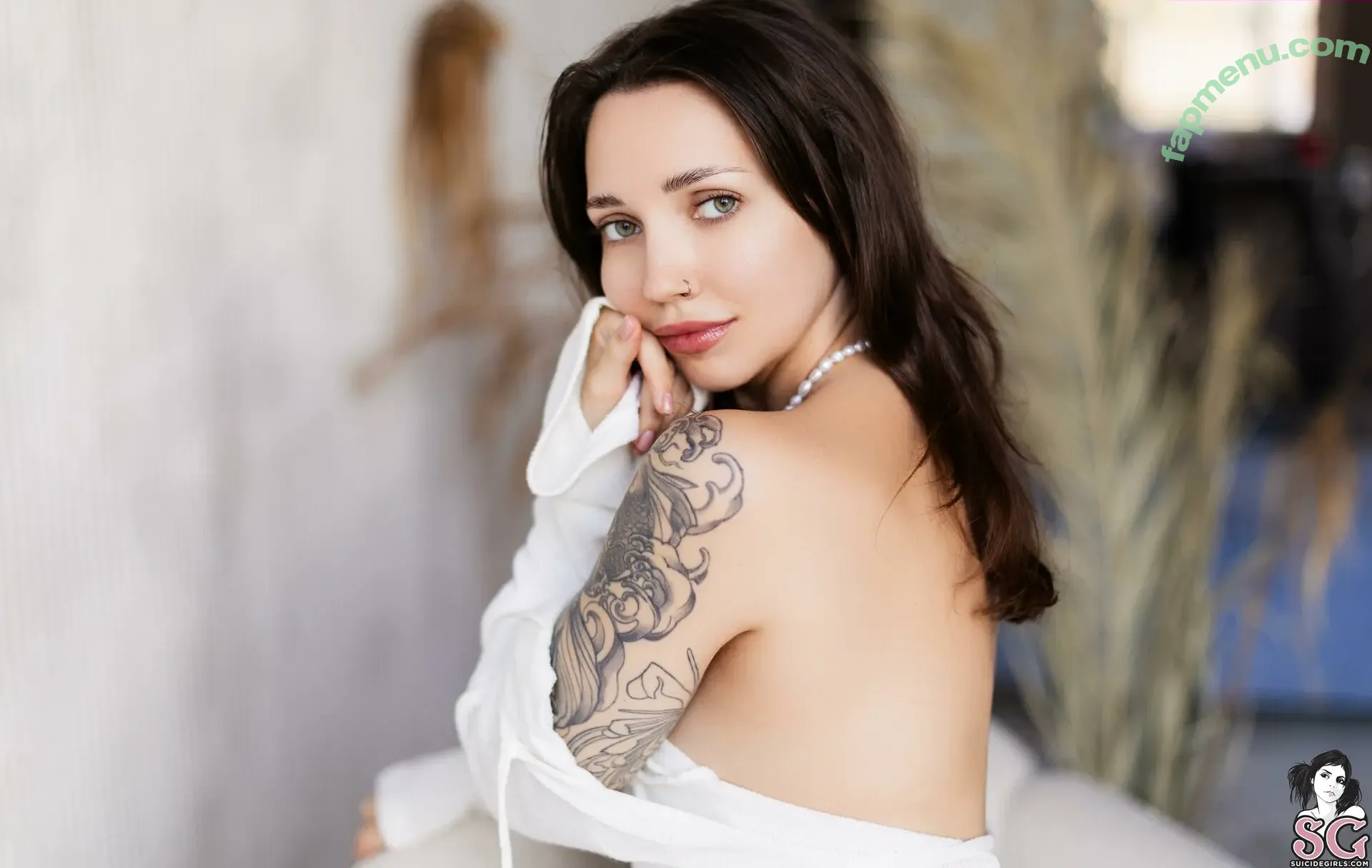 Lerahon nude photo #0374 (danielladan_ / danniela_dan / suicidegirls)
