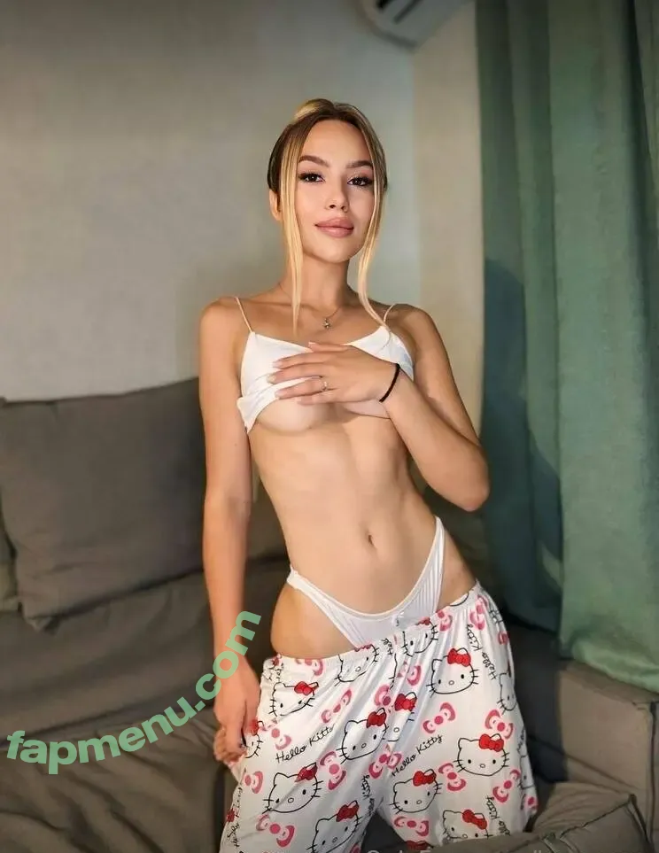 leramoon nude photo #0102 (leramoonn)