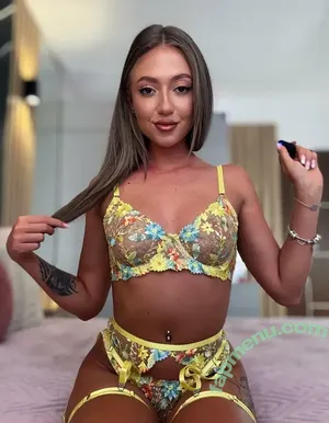 LesleyRed / lesliereddrn nude photo #0187