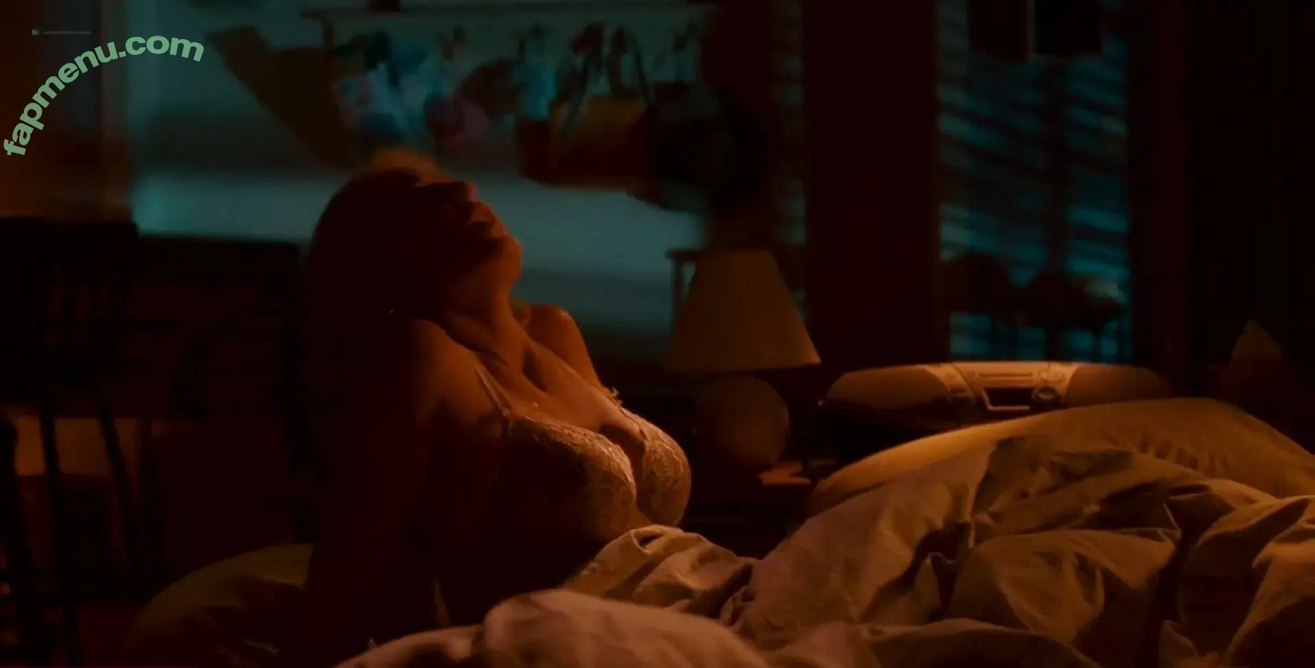 Leslie Mann nude photo #0043 (lesliemann)