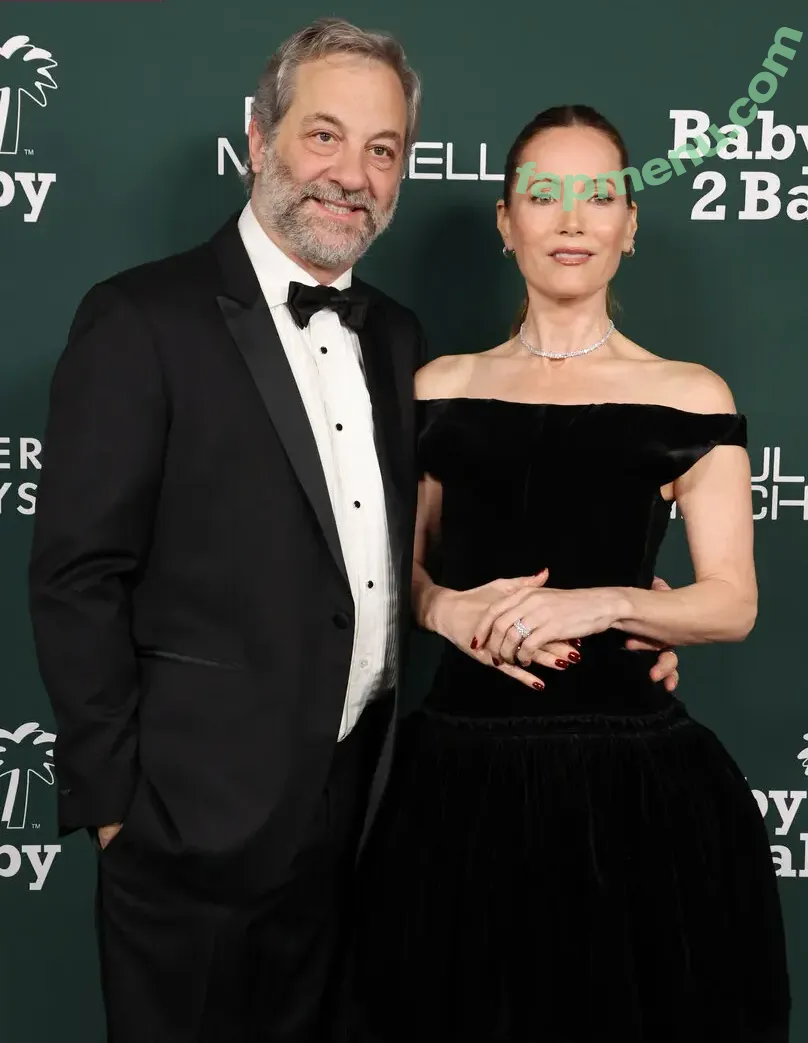 Leslie Mann nude photo #0060 (lesliemann)