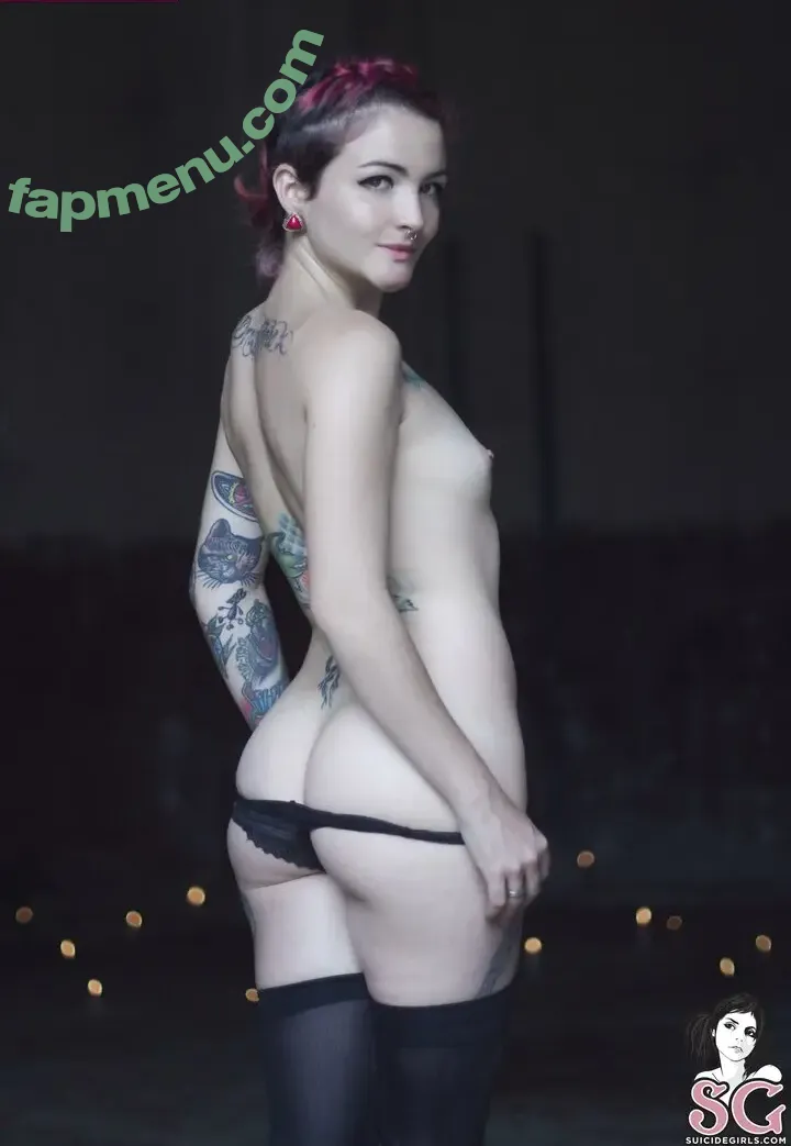 Lethal nude photo #0023 (thelethalc0llector)