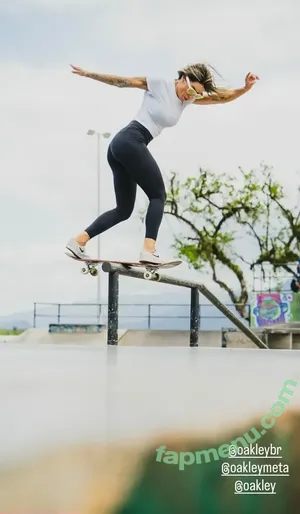 Leticia Bufoni / leticiabufoni nude photo #0466