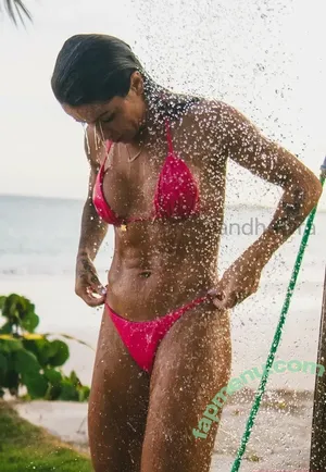 Leticia Bufoni / LeticiaBufoni nude photo #0533