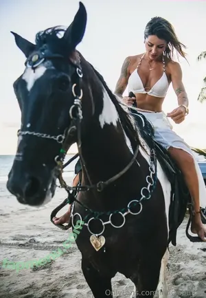 Leticia Bufoni / LeticiaBufoni nude photo #0540