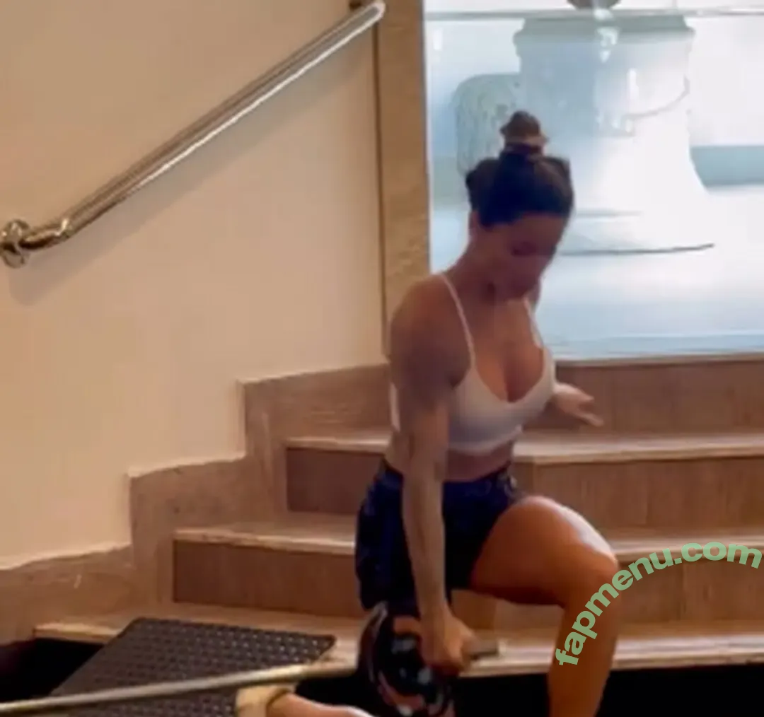 Leticia Bufoni nude photo #0455 (leticiabufoni)