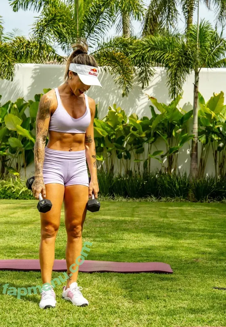 Leticia Bufoni nude photo #0496 (leticiabufoni)