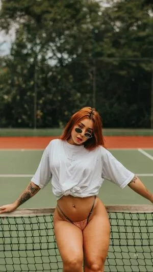 Leticia Castro / Castrollet / DEZOITOU / leticiacastroficial / thayscastro nude photo #0149