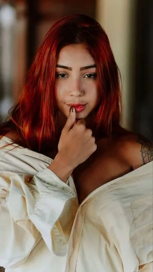 Leticia Castro / Castrollet / DEZOITOU / leticiacastroficial / thayscastro nude photo #0182